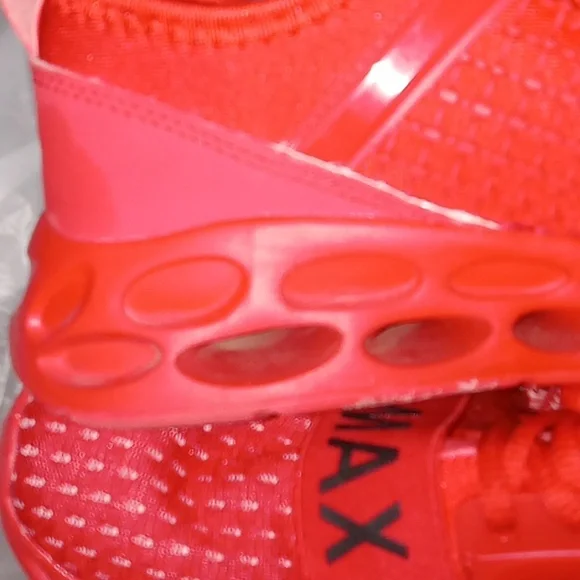 Nike Air Max Men's Shoes Size 9.  Red - Picture 5 of 9